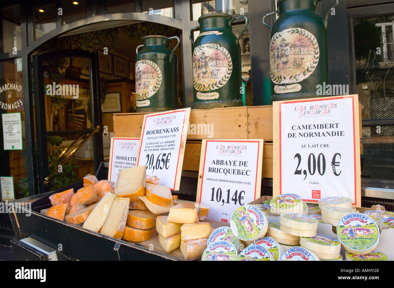 Boulogne Sur Mer Frankreich Phillipe Olivers berühmten Käseladen in Rue Thiers Stockfoto