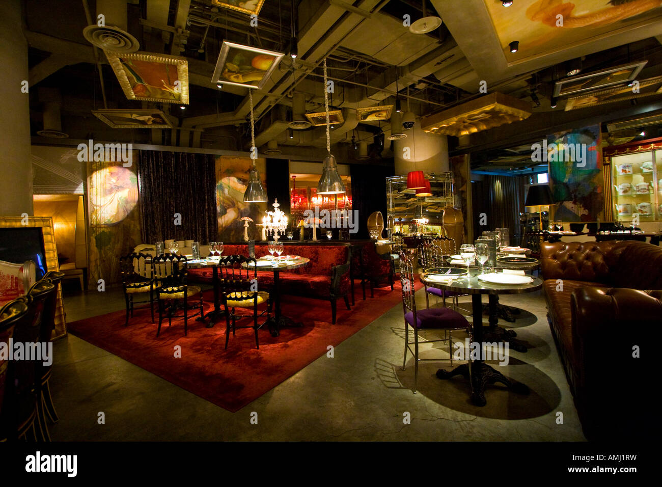 LAN ein gehobenes Restaurant, entworfen von Philippe Starck-Beijing-China Stockfoto