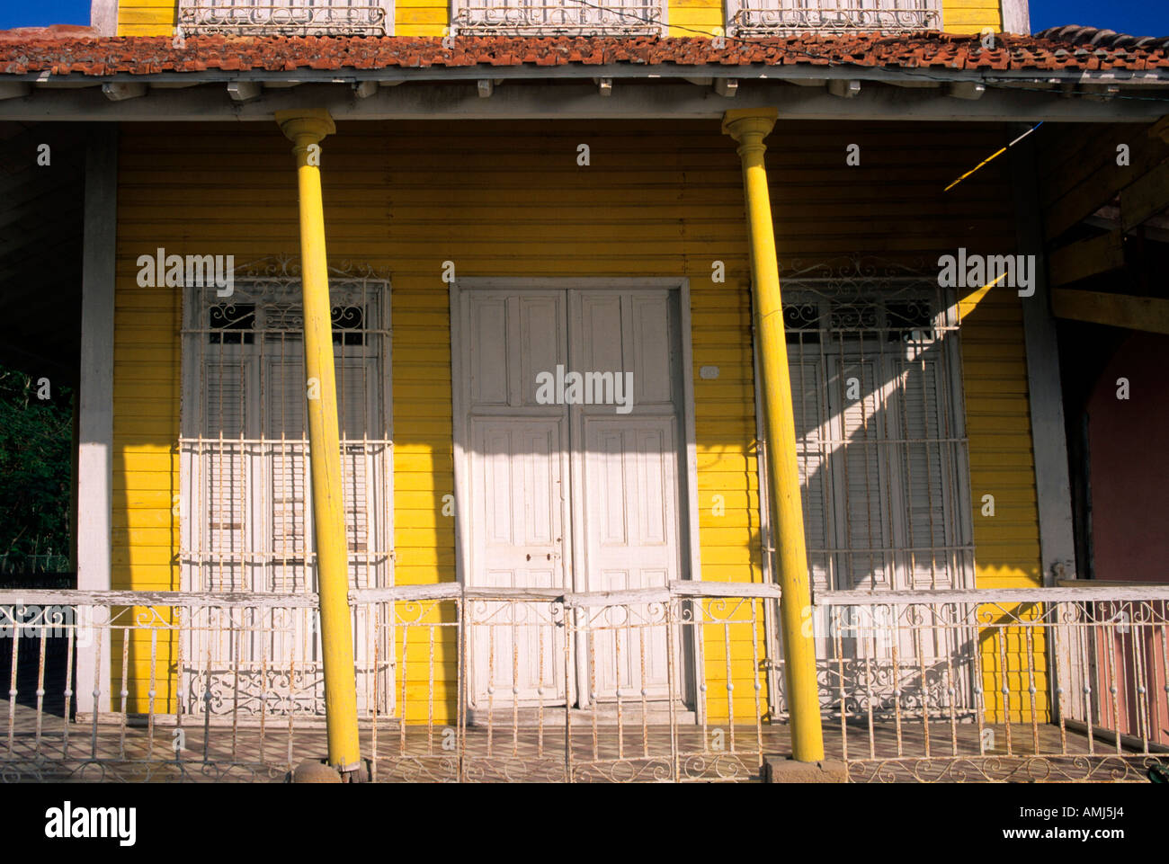 Kuba, Cienfuegos, Auf der Halbinsel Punta Gorda, Holzvillen Stockfoto