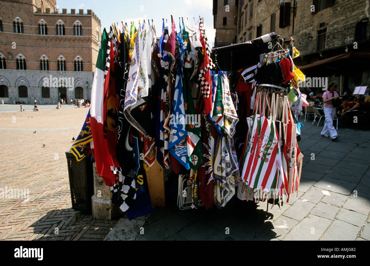 Tourist-Stand auf der Piazza del Campo Siena Toskana Stockfoto