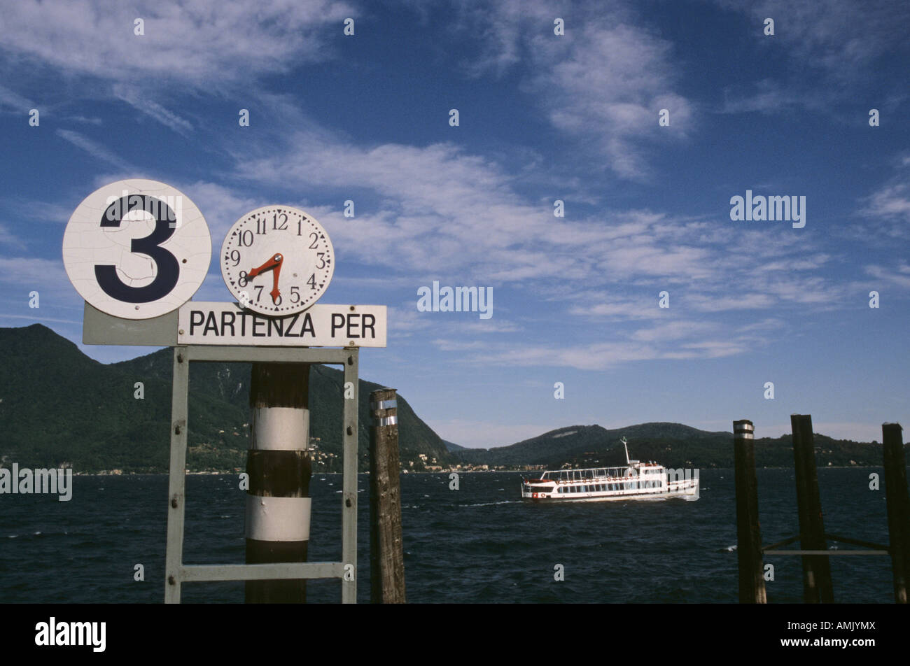 der Pier von Intra auf See Maggiore Piemont-Italien Stockfoto