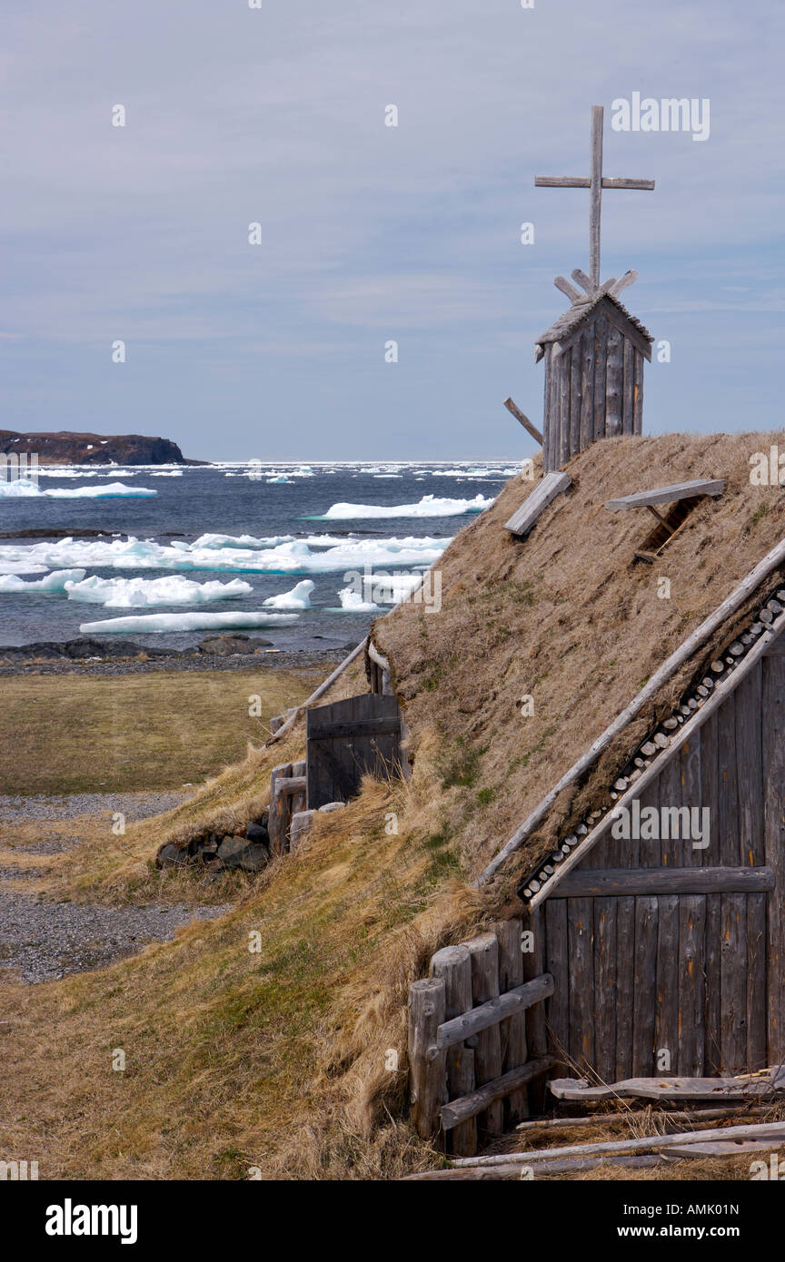 Neu erstellt Hütten und den Gebäuden der Norstead Viking Website (ein Wikinger Hafen des Handels), Northern Peninsula, Neufundland, Kanada. Stockfoto