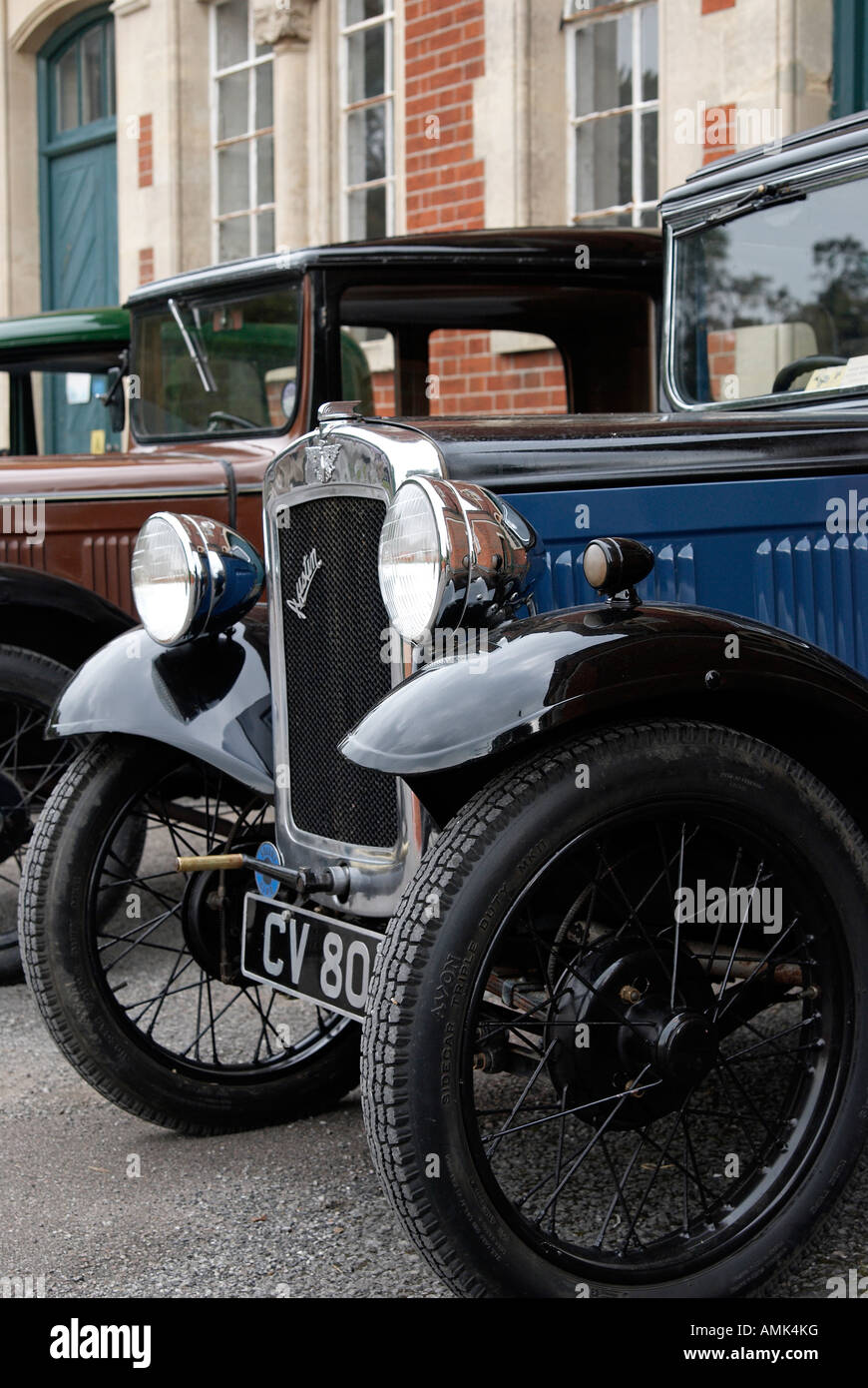 Austin sieben Autos in Reichskolonialamtes Wasserwerk in der Nähe von Winchester Stockfoto