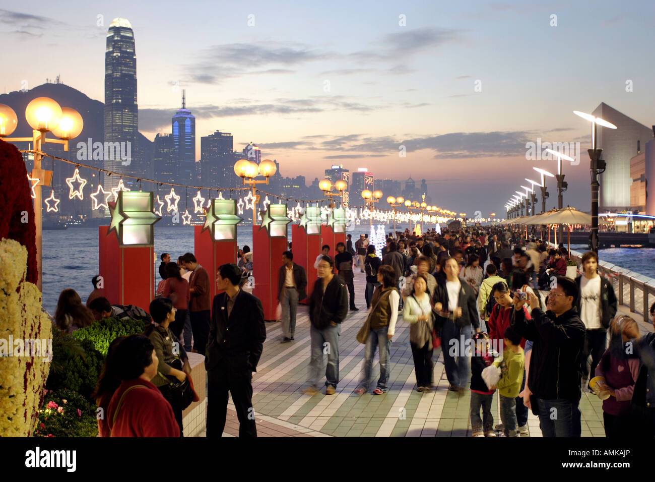 Menschen an der Avenue of Stars, Hong Kong Stockfoto