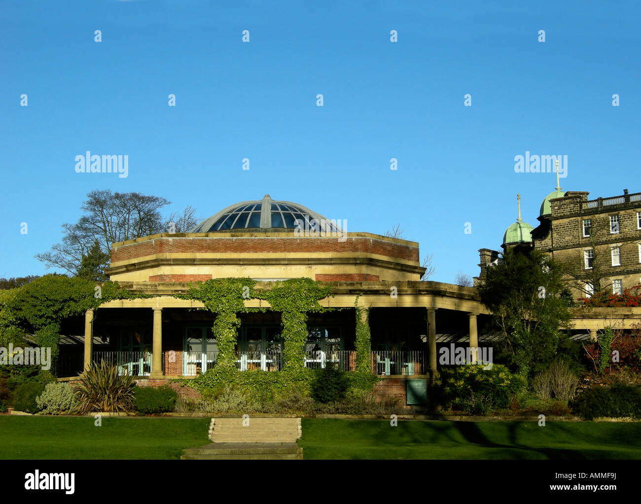 Sun-Pavillon in Valley Gardens, Harrogate Stockfoto