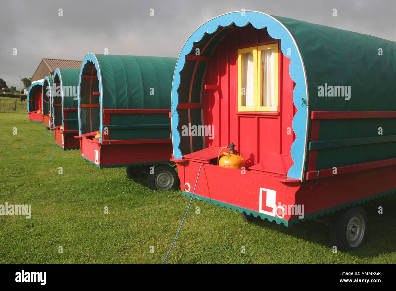 Reihe von Wohnwagen zu mieten in Belcarra, County Mayo, Irland Stockfoto