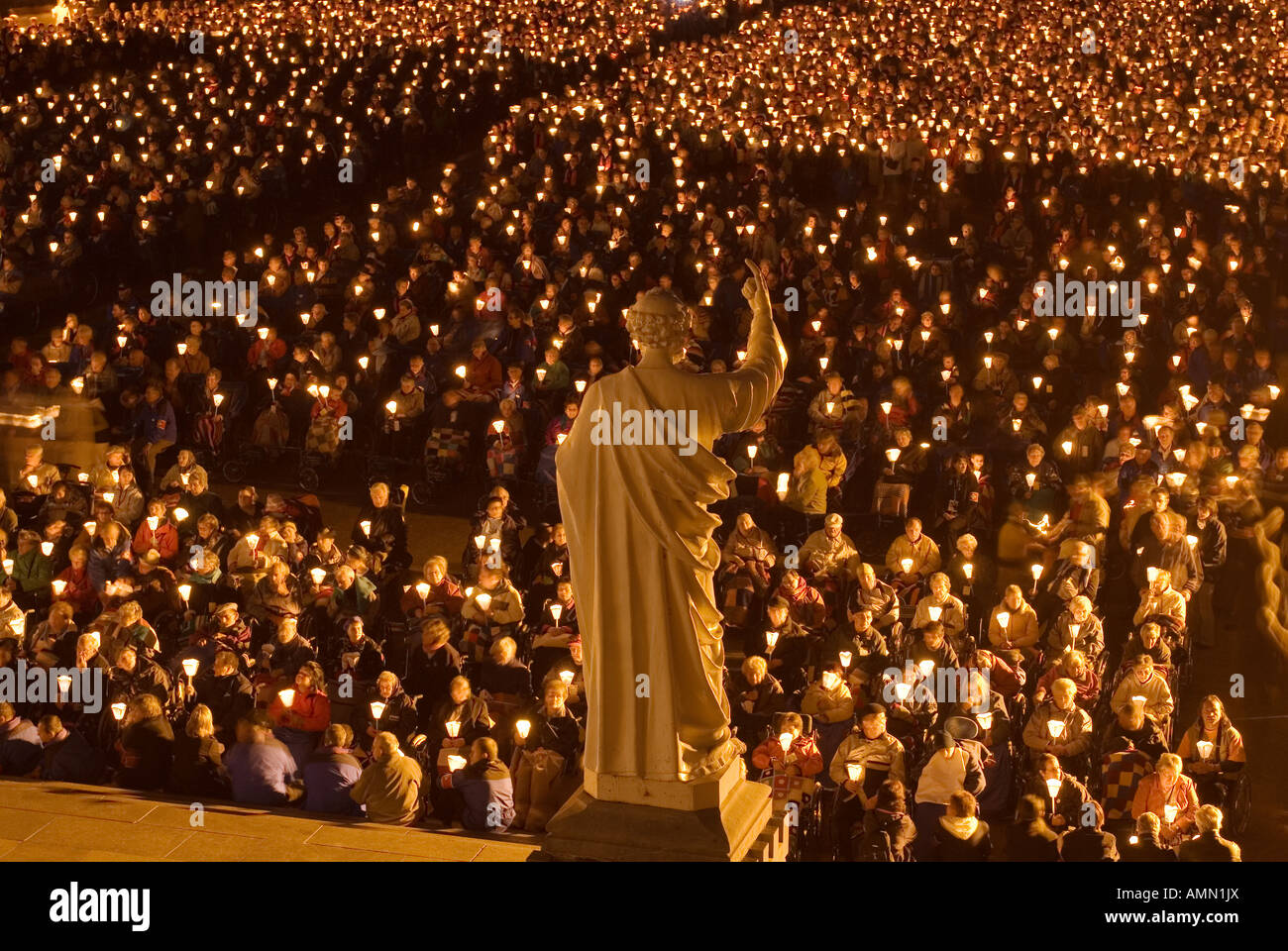 Die Lichterprozession in Lourdes, Frankreich Stockfoto
