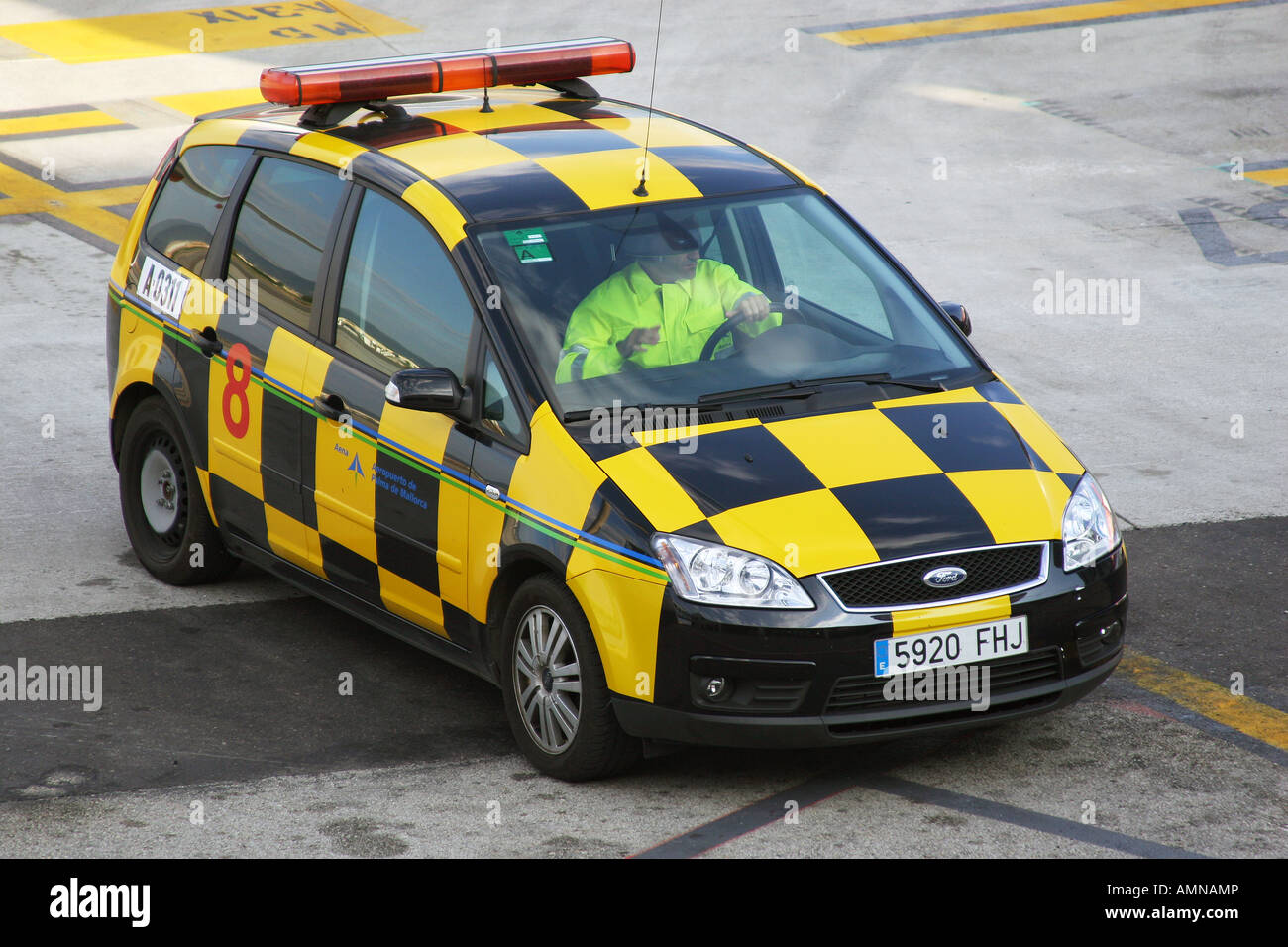 Sicherheitsfahrzeug am Flughafen von Palma. Stockfoto