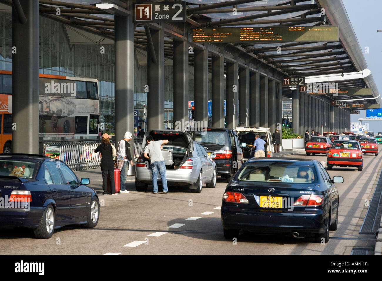 Drop-off und Abholung Gegend HKG Hong Kong International Airport Terminal Stockfoto