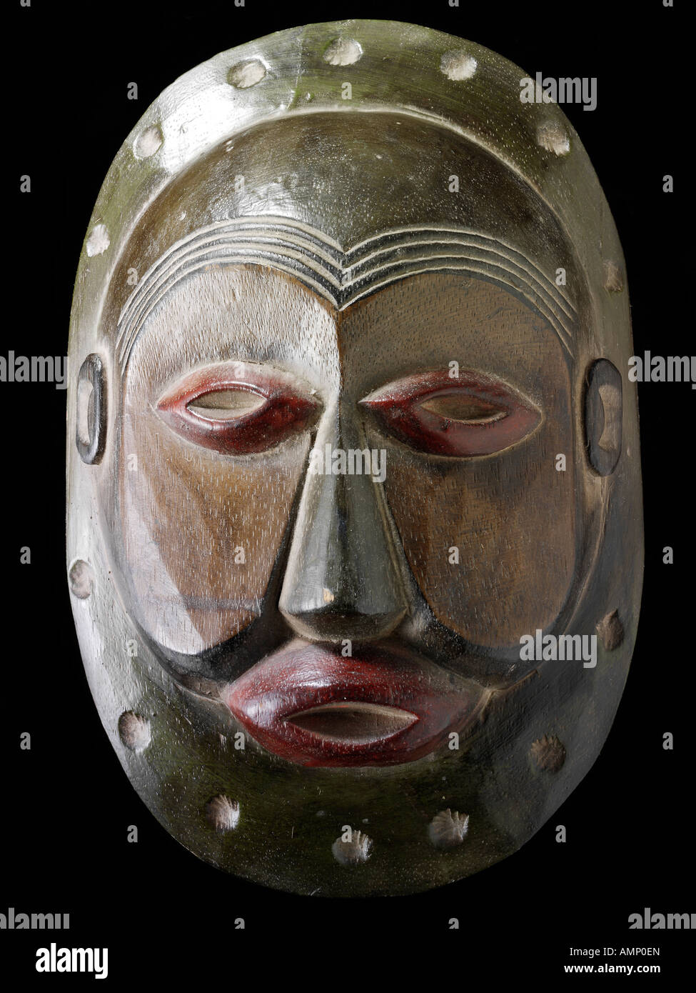 Ethnische traditionelle afrikanische Maske. Kunst und Handwerk. Stockfoto