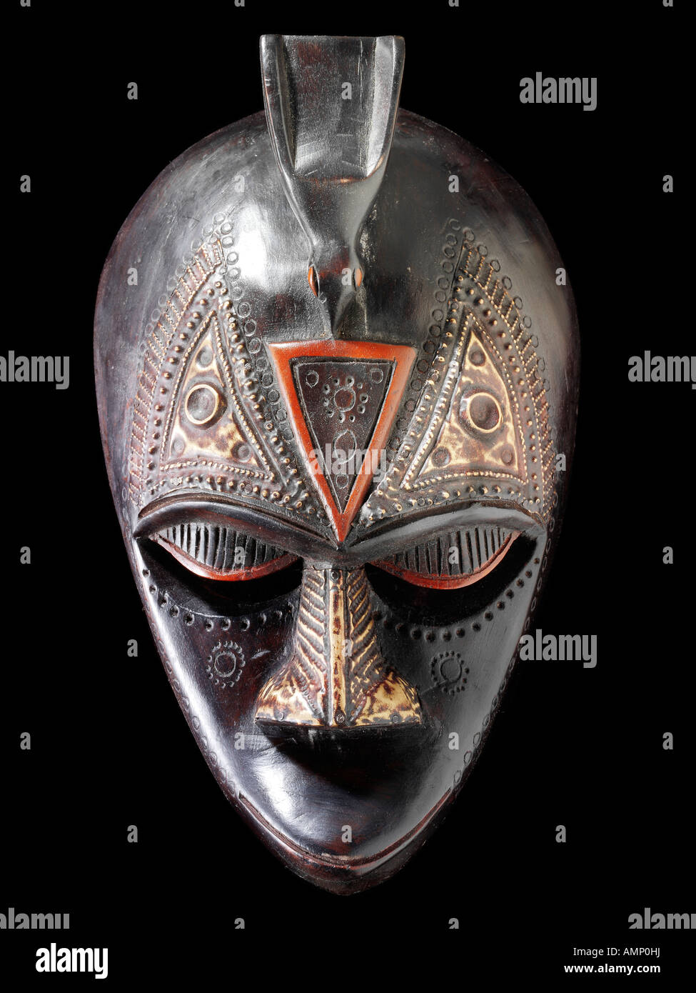 Ethnische traditionelle afrikanische Maske. Kunst und Handwerk. Stockfoto