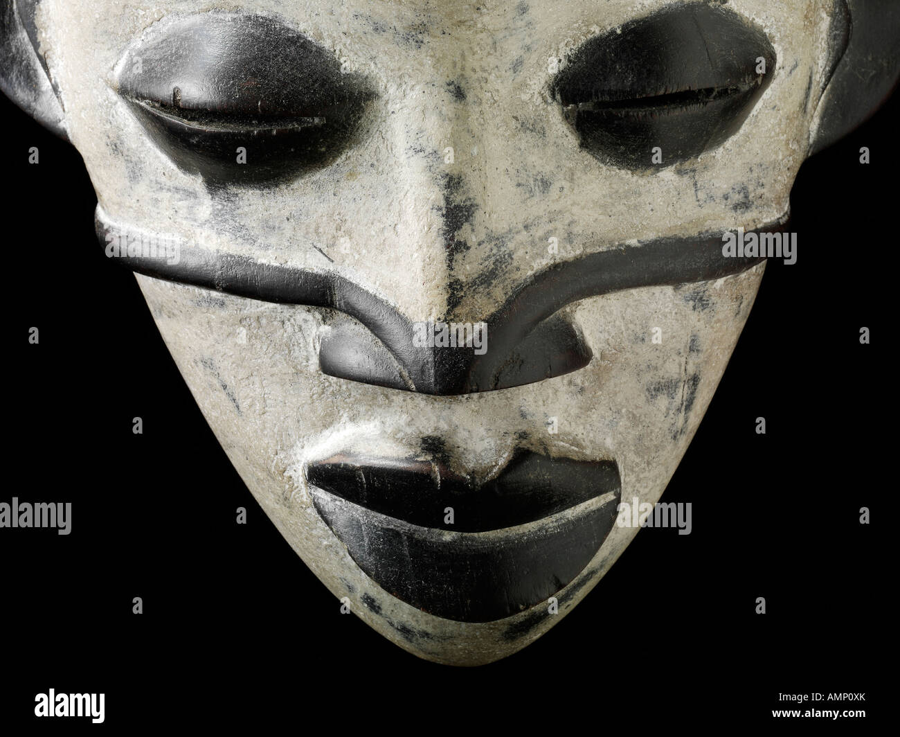 Ethnische traditionelle afrikanische Maske. Kunst und Handwerk. Stockfoto