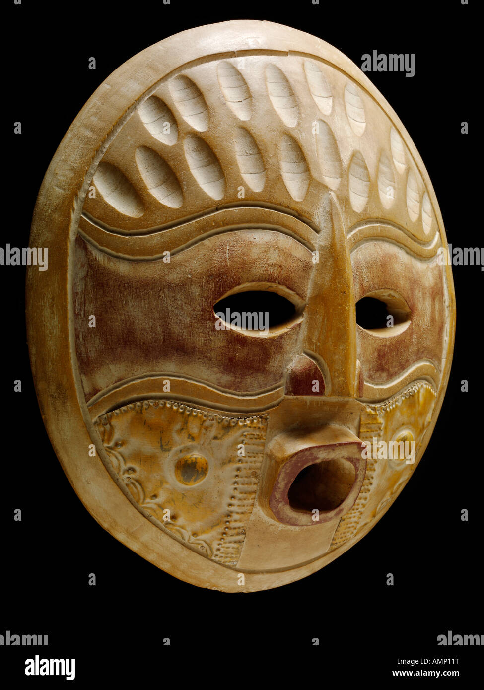 Ethnische traditionelle afrikanische Maske. Kunst und Handwerk. Stockfoto