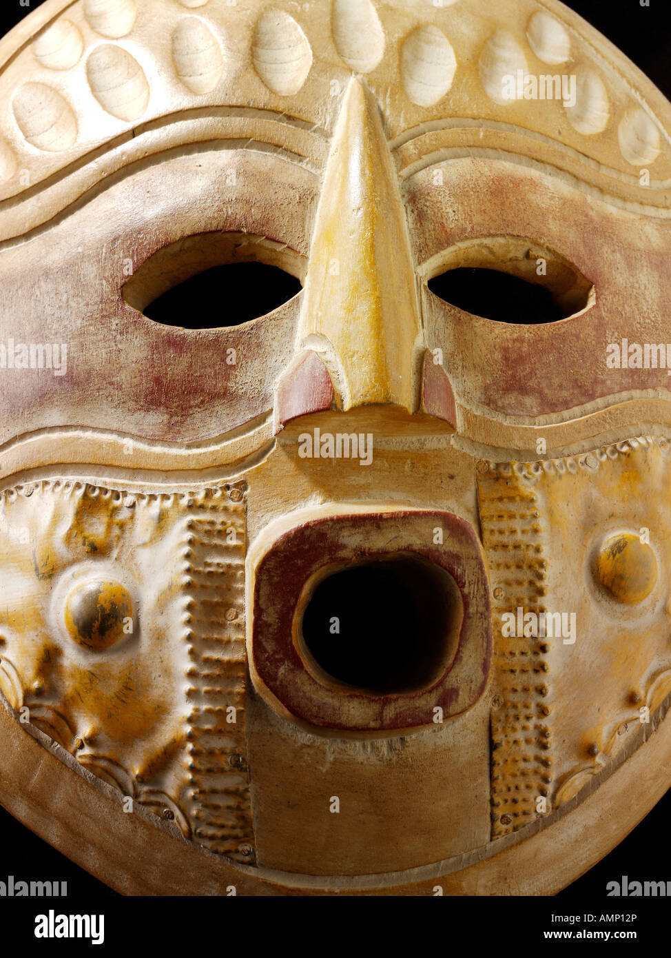 Ethnische traditionelle afrikanische Maske. Kunst und Handwerk. Stockfoto