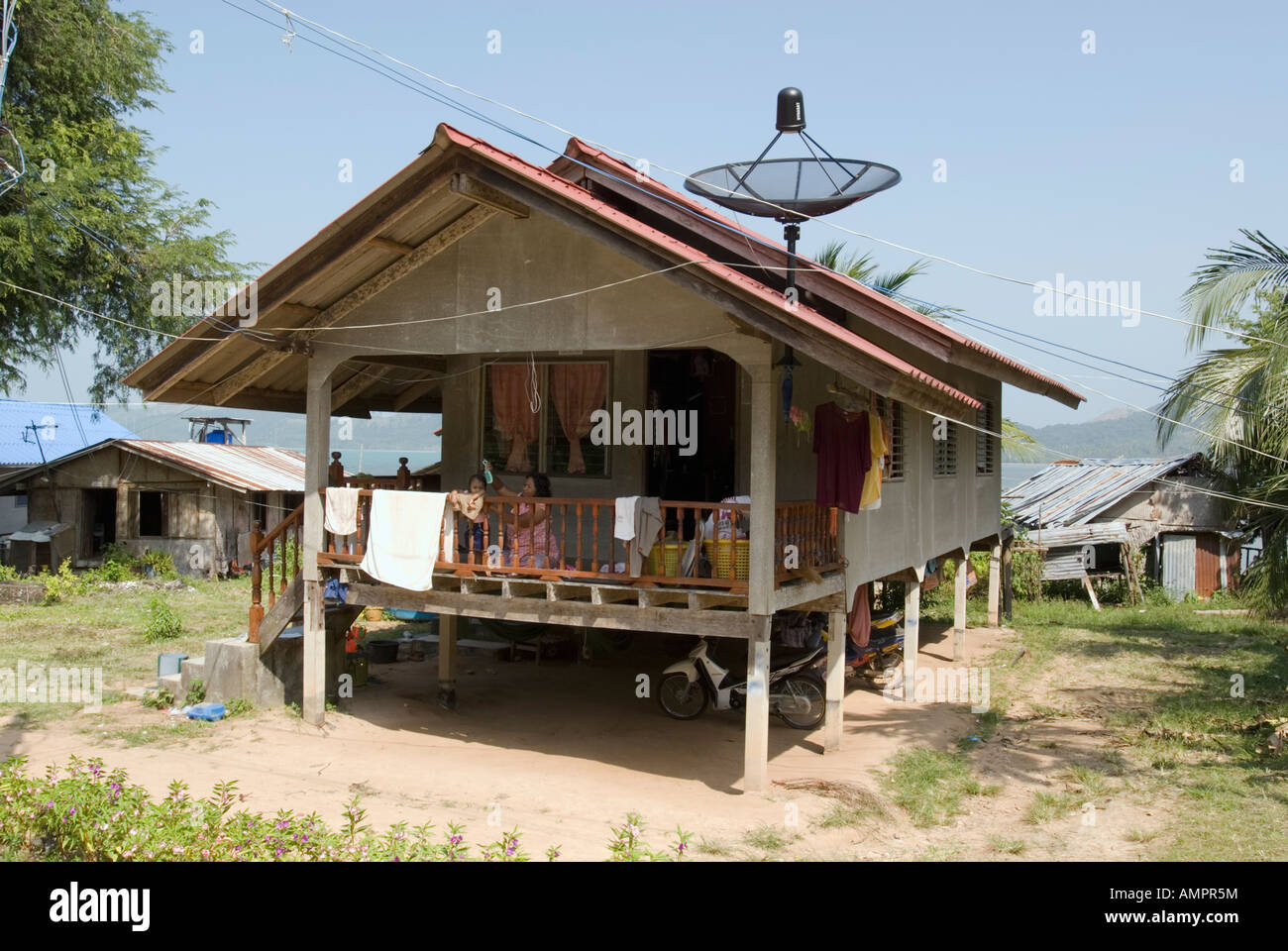 Thailand, traditionelles Haus auf Stelzen Kho Phi Phi Long Island Stockfoto