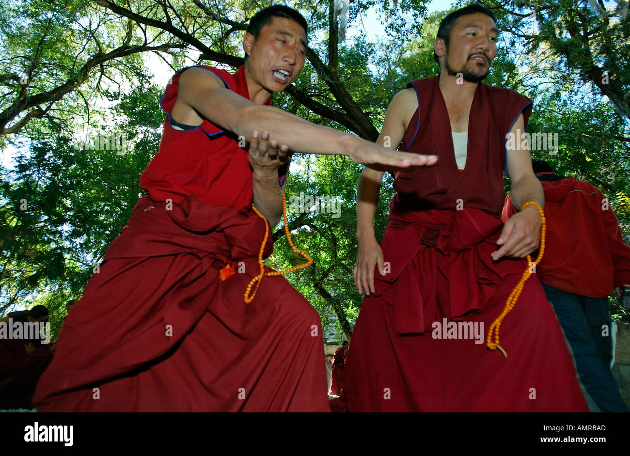Seren führenden pädagogischen Kloster in Lhasa-Tibet bekannt für Mönche Hof diskutieren Stockfoto