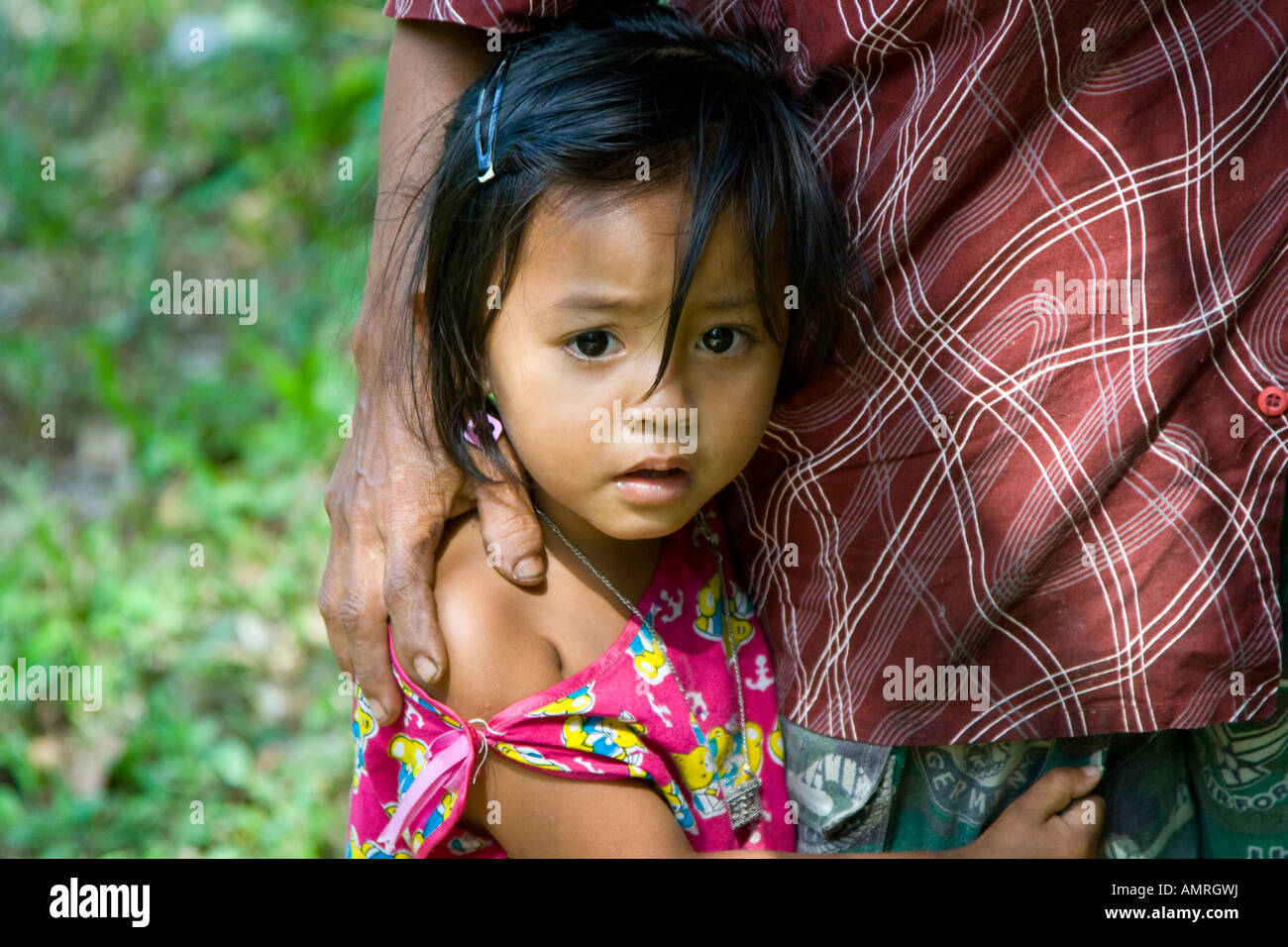 Erschrocken ländlichen balinesische Mädchen Bali Indonesien Stockfoto