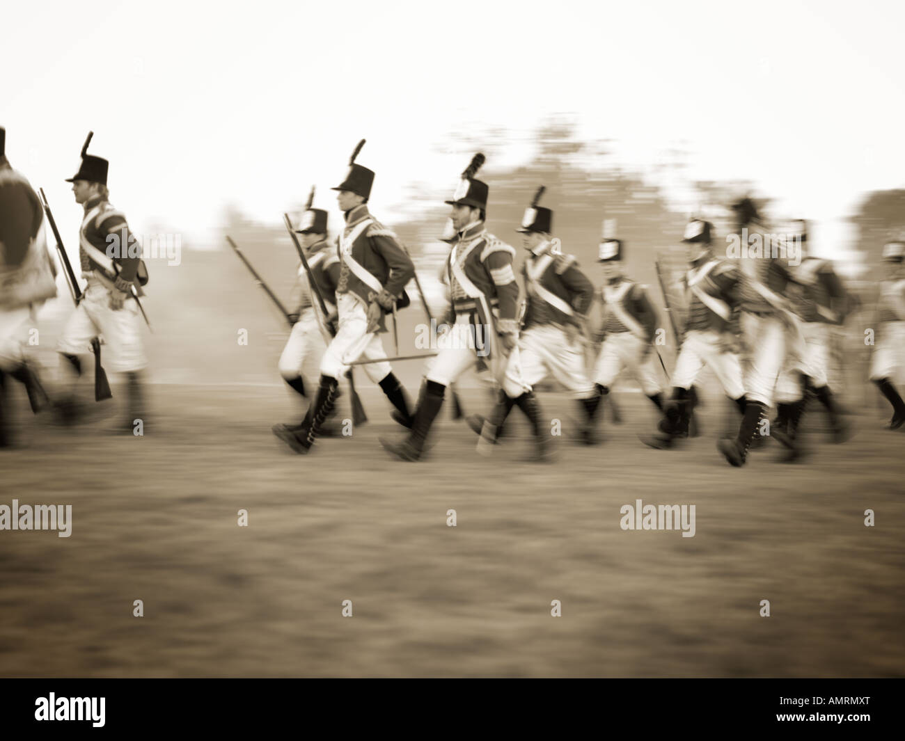 Kanada Ontario Fort Erie Old Fort Erie Nachstellung des Krieges von 1812, britische Soldaten auf dem marsch Stockfoto