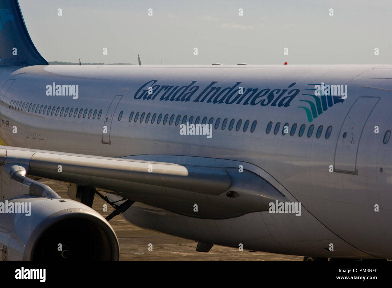 Garuda Flugzeug Denpasar oder internationalen Flughafen Ngurah Rai DPS Bali Indonesien Stockfoto