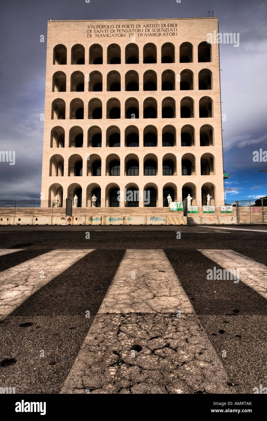 Palazzo della Civilta del Lavoro; il Colosseo Quadrato Quadrat Colosseum, Rom Italien EUR Stockfoto