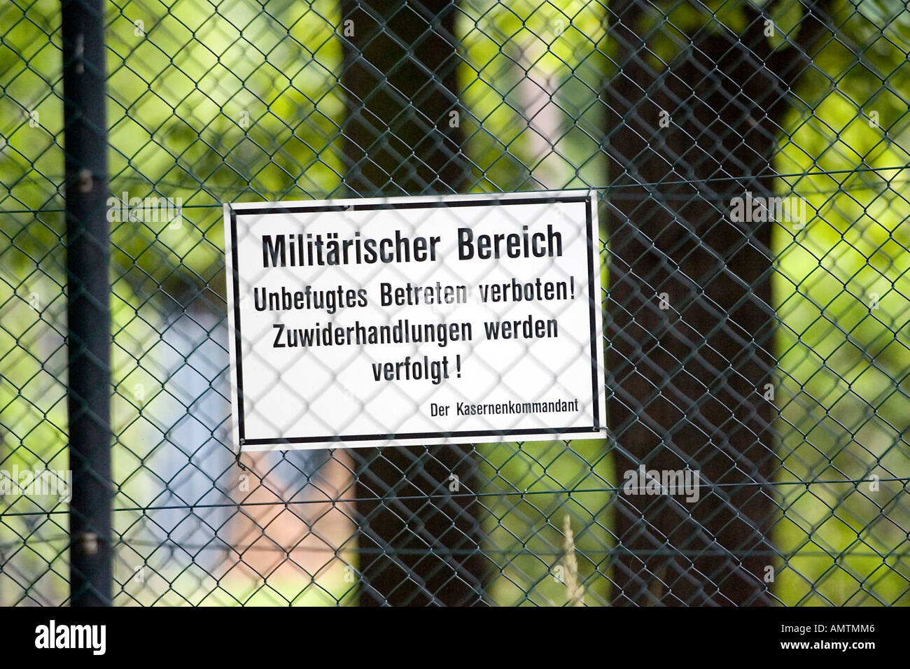 Militärisches Sperrgebiet Schild Stockfoto