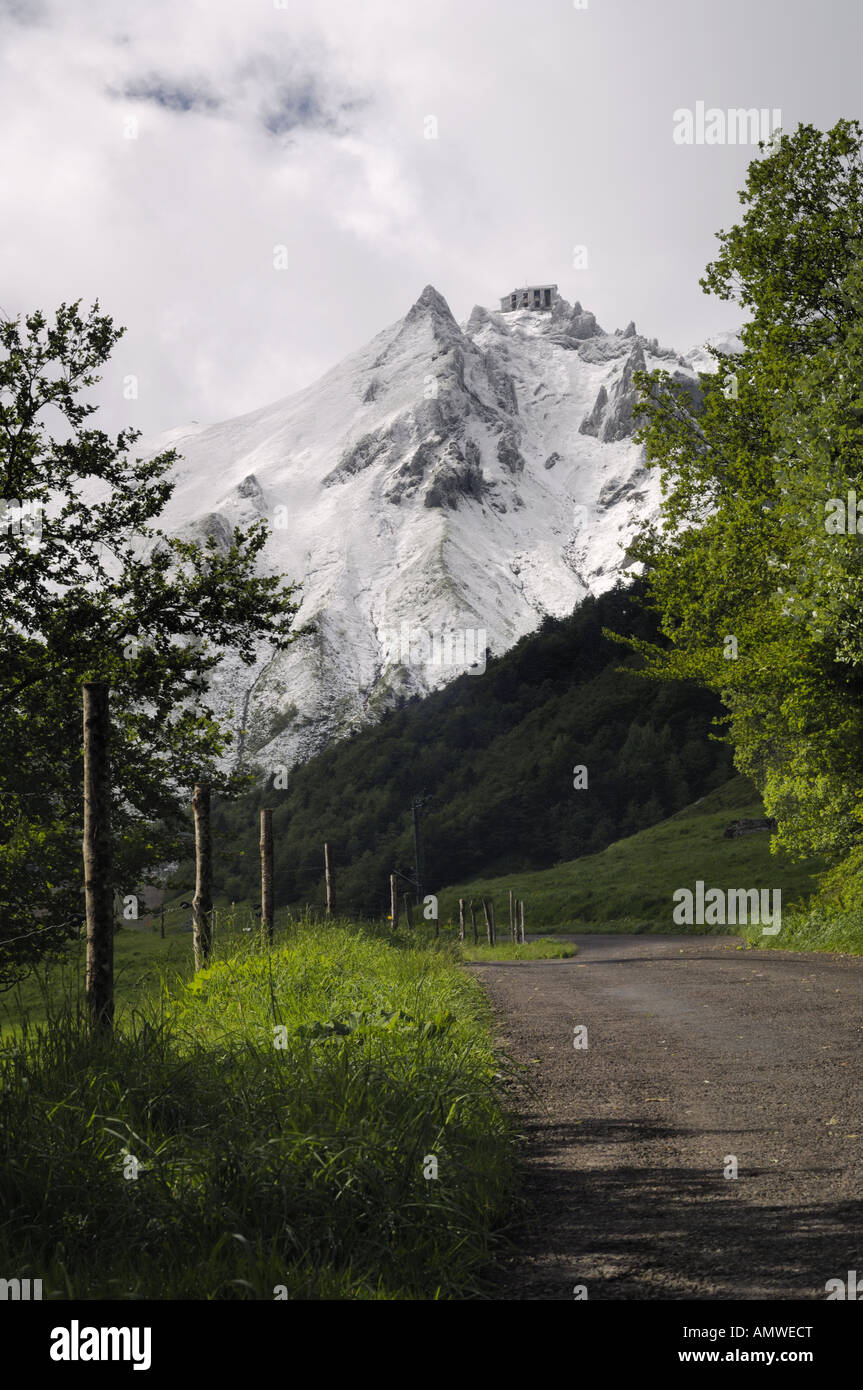 Schneebedeckte Puy de Sancy Stockfoto