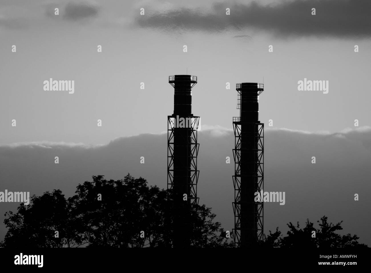 Fabrik-Silhouette Stockfoto