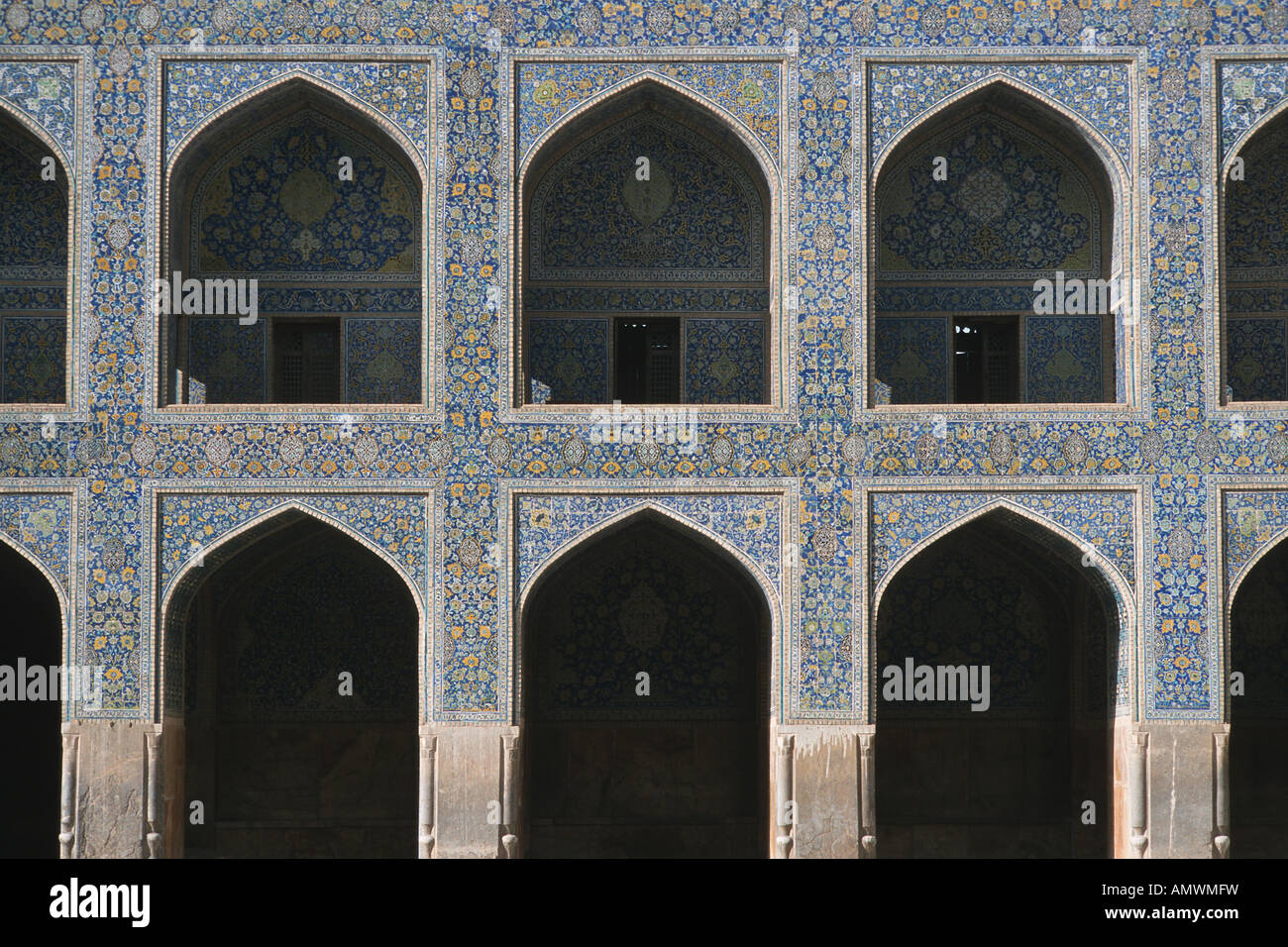 Arcade-Gänge von der Masdjid-e Imam-Moschee, Iran, Isfahan Stockfoto