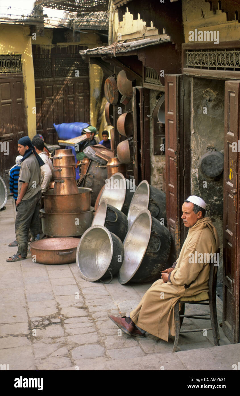 Metallarbeiter Souk, Hotel Seffarin, Medina von Fès, Marokko Stockfoto