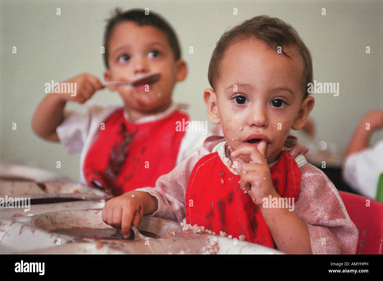 Kindergartenkinder Essen. Kuba Stockfoto