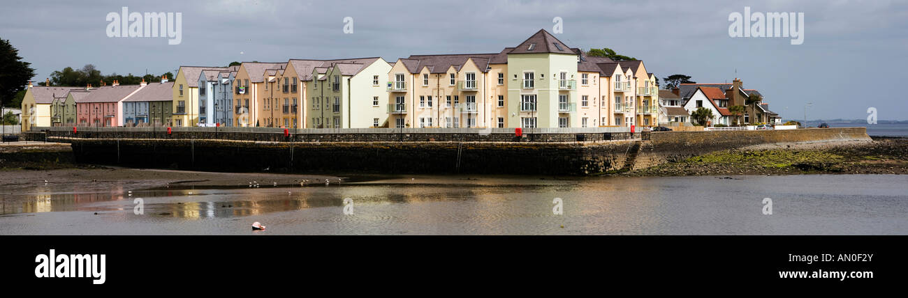 UK Nordirland County Down Killyleagh neue Kai Wohnsiedlung am Strangford Lough Panorama Stockfoto