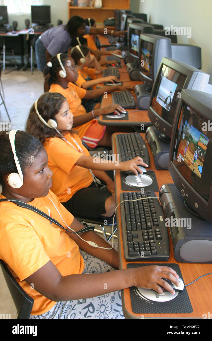 Miami Florida, Coconut Grove, Shake A Leg Summer Day Camp Aktivitäten, Studenten Bildung Schüler Schüler, lernen lernen Lernen, Bildung, Computer, ein Stockfoto