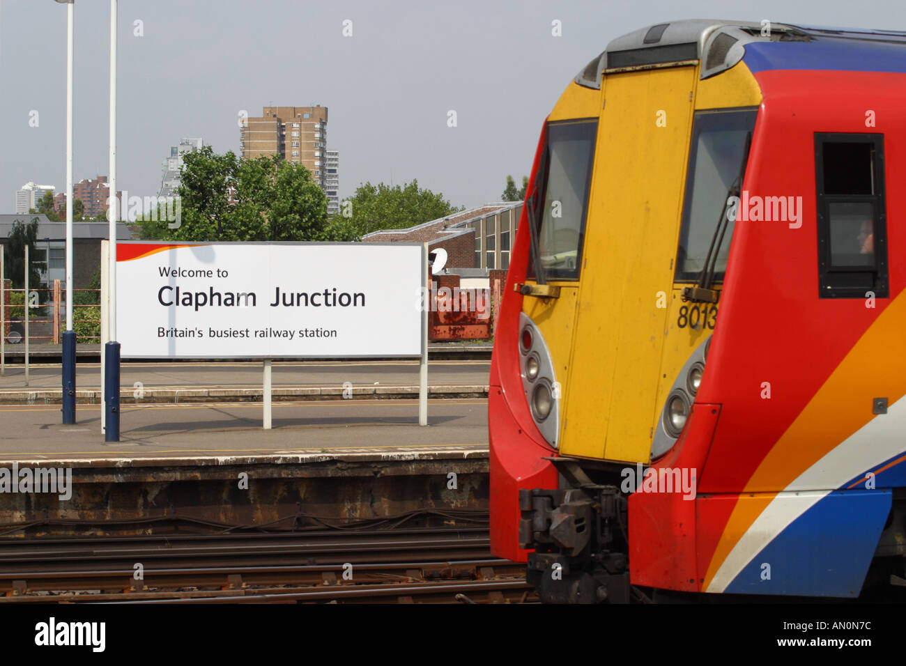 Bahnhof Clapham Junction mit South West Trains Zug Stockfoto