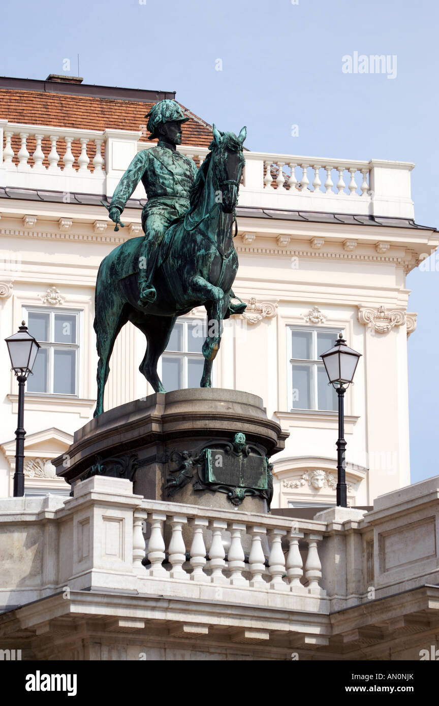 Franz Josef ich Denkmal mit Albertina Museum im Hintergrund, Wien, Österreich, Europa Stockfoto