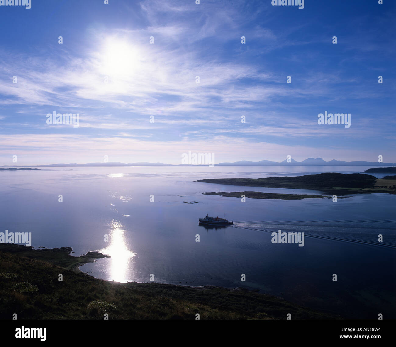 Islay und Jura von Dun Skeig auf Kintyre, Fähre nach Islay Schottland, Vereinigtes Königreich Stockfoto