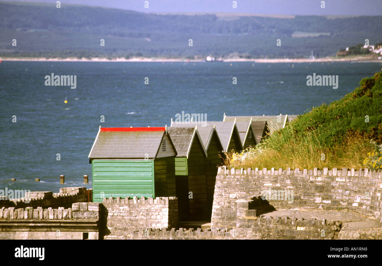 Dorset Bournemouth Alum Chine Blick über Strandhütten Studland Strände Stockfoto