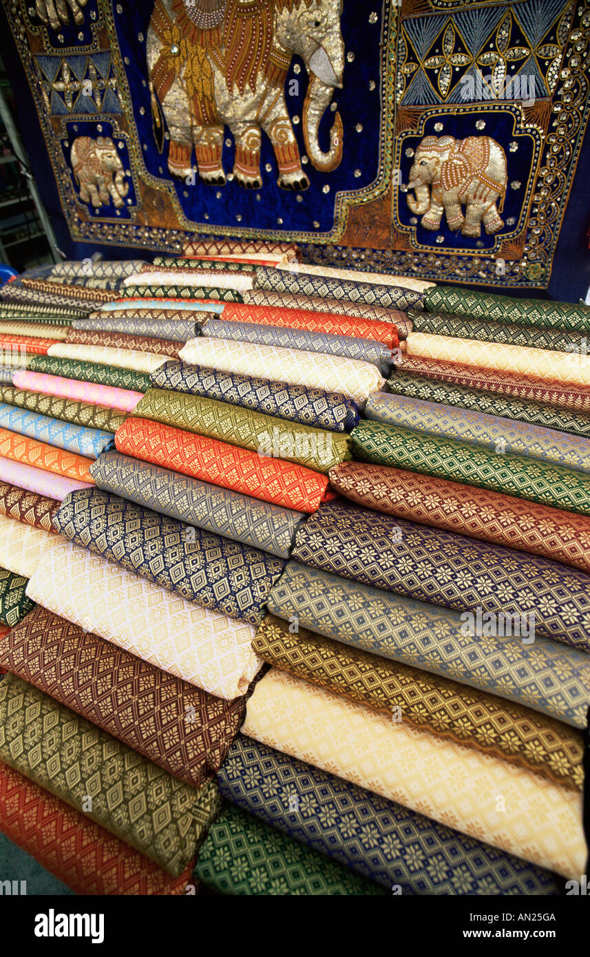 Thailand, Bangkok, Seide Shop Detail am Chatuchak Weekend Market Stockfoto