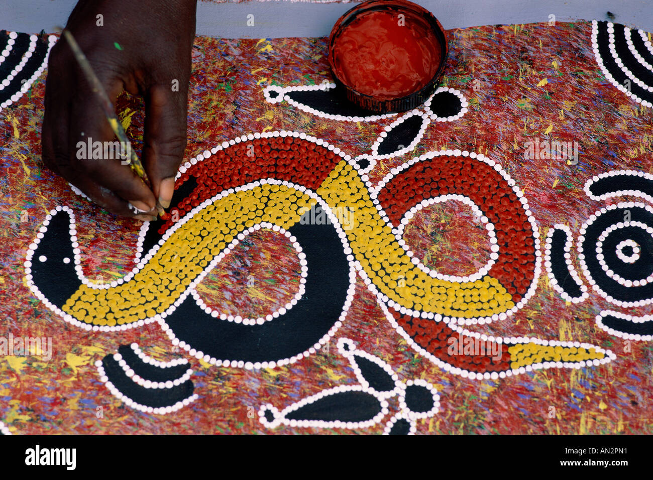 Aborigine-Kunst / Malerei / Detail der Schlange, Alice Springs, Northern Territory, Australien Stockfoto