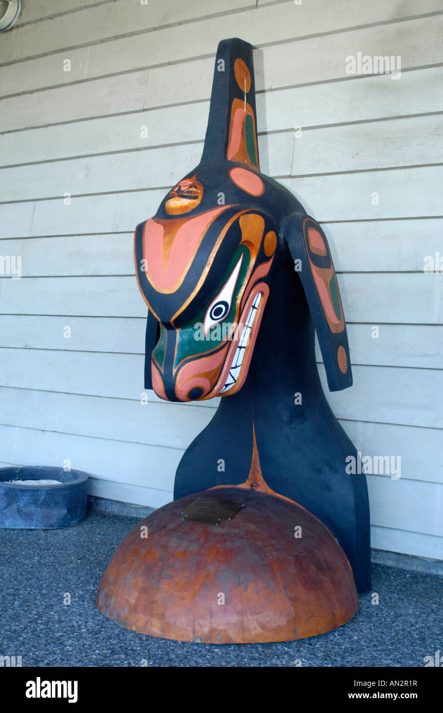 Campbell River Marine Museum Eintritt hölzerne traditionelle Carving BCX 0219. Stockfoto