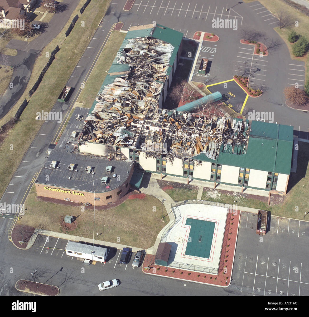 Luftaufnahme von Brandschäden beschädigte Gebäude, USA Stockfoto