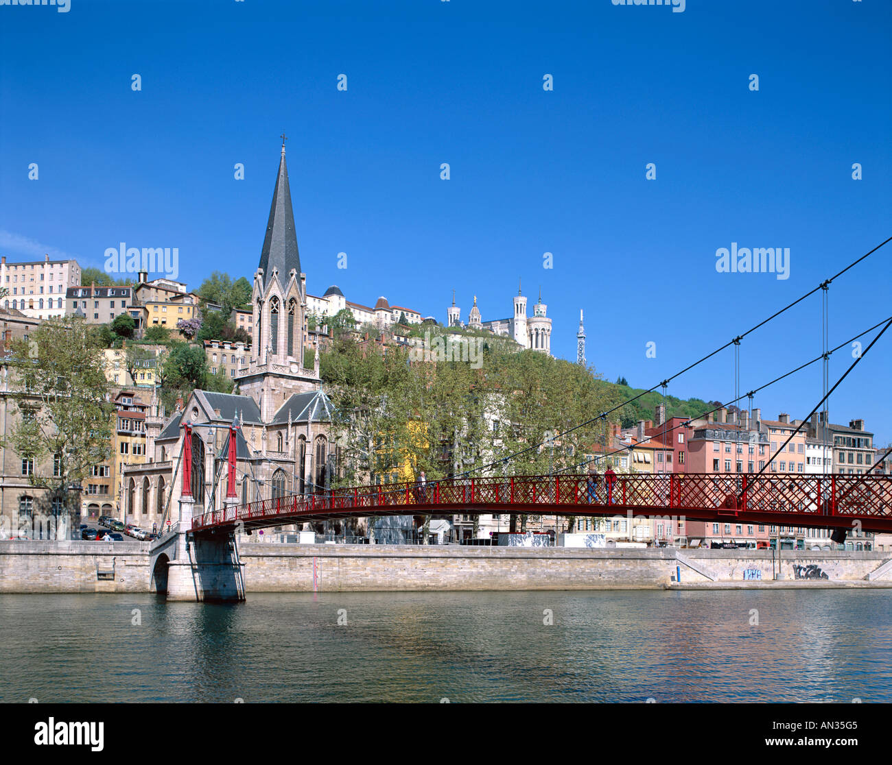 Wunderschne Franzsische Stadt An Der Rhone Bilder