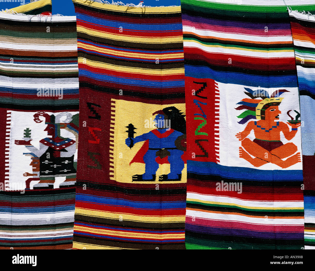 Lokales Kunsthandwerk / Souvenir Teppiche / weben, Cancun, Mexiko Stockfoto