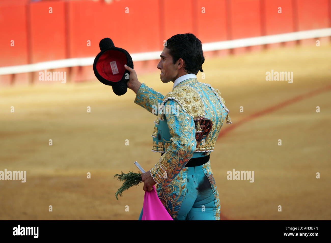 Die spanischen Torero Perez Mota tun eine Ehrenrunde. Stockfoto