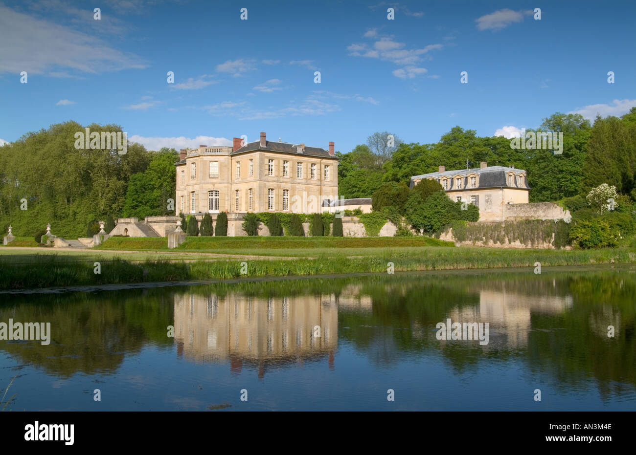 Schloss de villette Fotos und Bildmaterial in hoher Auflösung Alamy