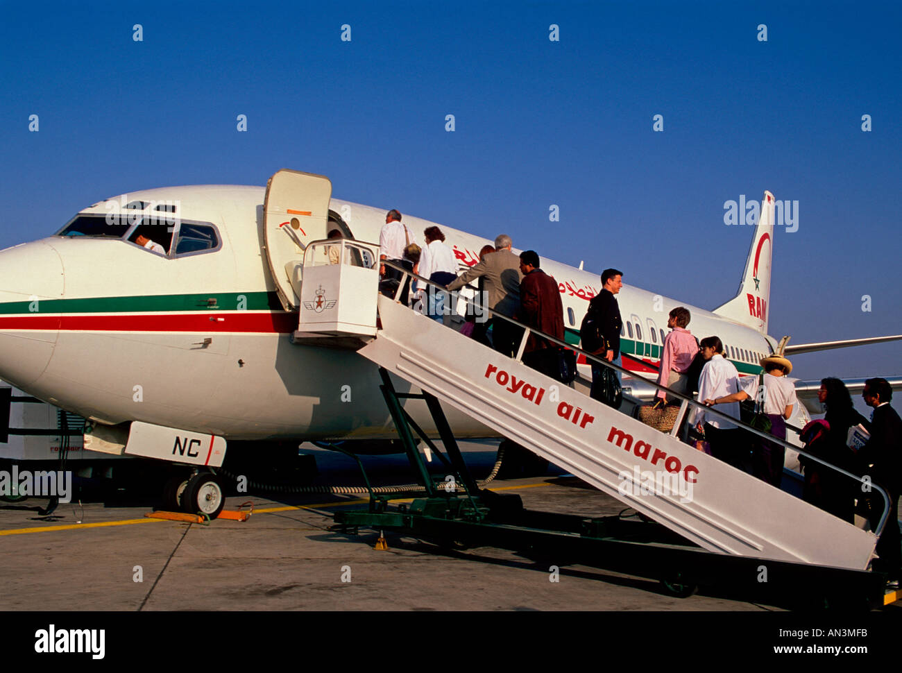 Fluggäste, Passagiere, boarding Flugzeug, Royal Air Maroc, Flugzeug,  Provinz marrakech, Marrakesch, Marokko, Afrika Stockfotografie - Alamy