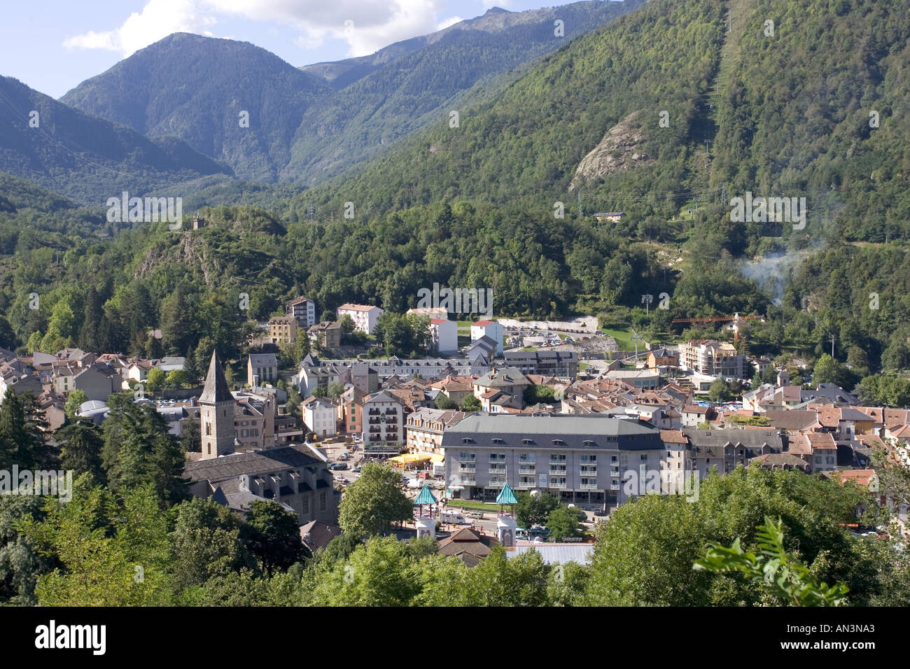 Stadt von Tarascon Sur Ariège südlich von Foix in den Ausläufern der Pyrenäen Südfrankreich Stockfoto