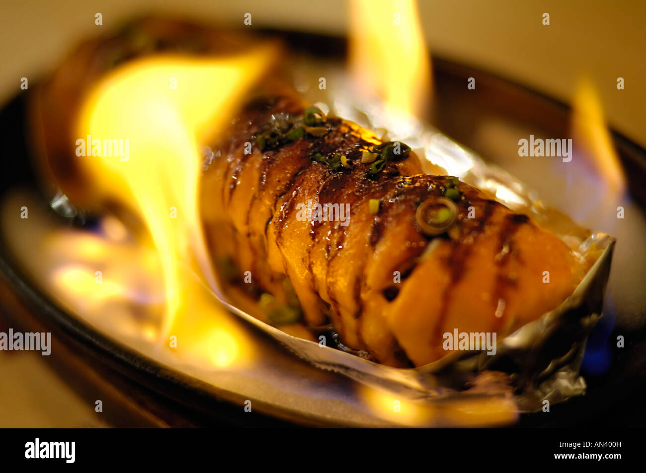 Brennen, Hawaiian Volcano Roll japanisches Sushi Restaurant Stockfoto