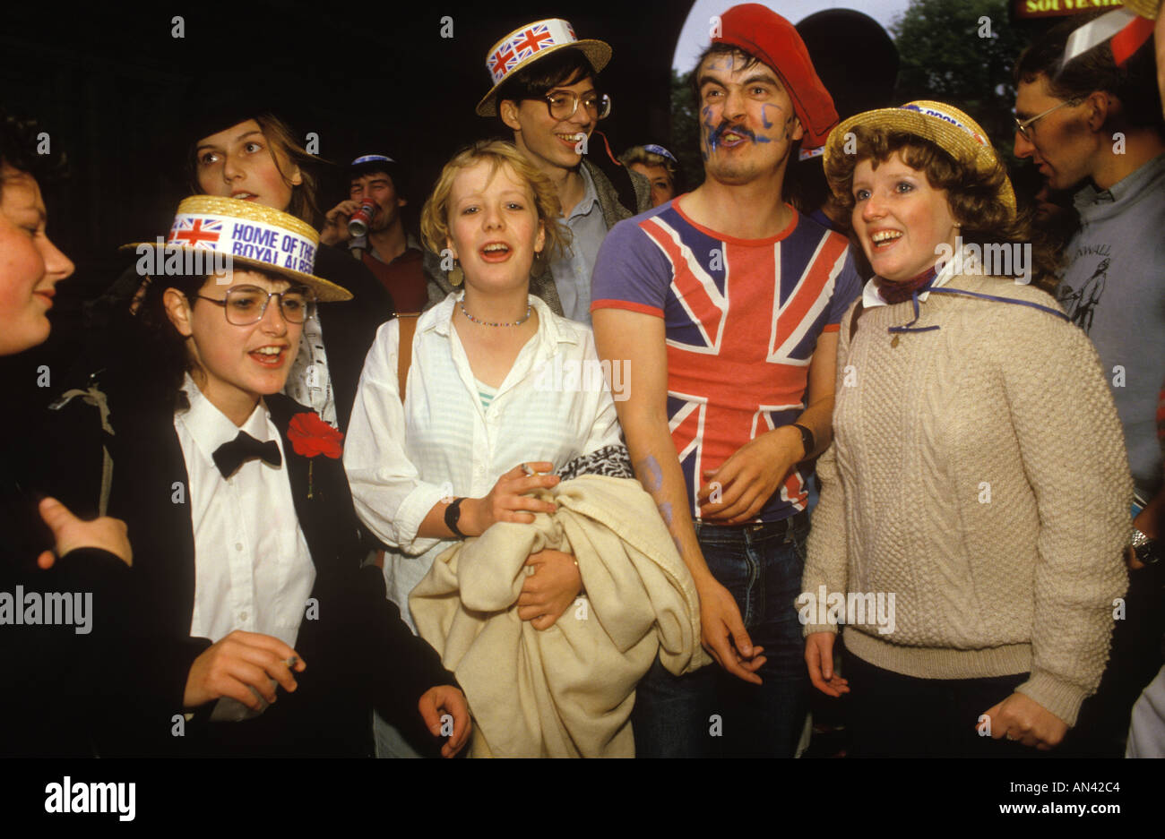 Promenadenkonzerte. Letzte Nacht der Proms. Royal Albert Hall London. Patriotische stolze Musikfestival-Besucher, stolz darauf, britische 80er Jahre HOMER SYKES Stockfoto