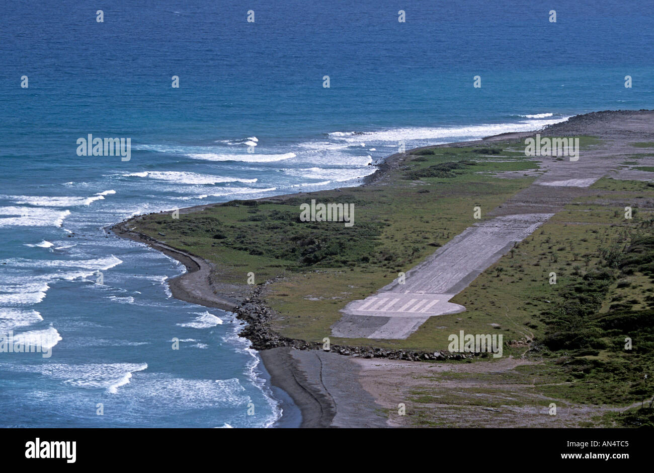 Eine Luftaufnahme des Meeres und ein Teil der Insel Stockfoto