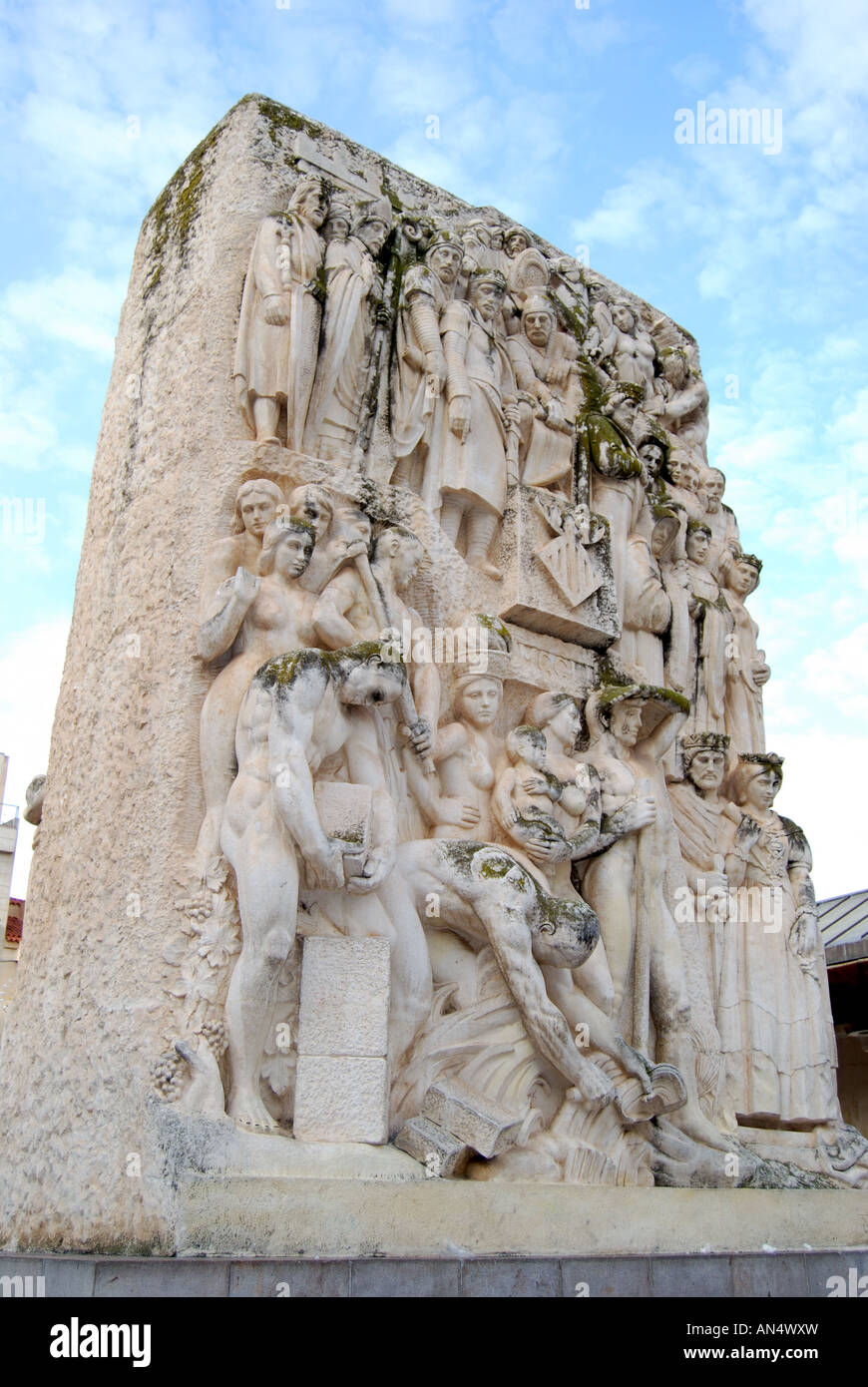 Geschnitzte Spalte, Plaza Santa Clara, Castellon De La Plana, Provinz Castellon, Costa del Azahar, Spanien Stockfoto